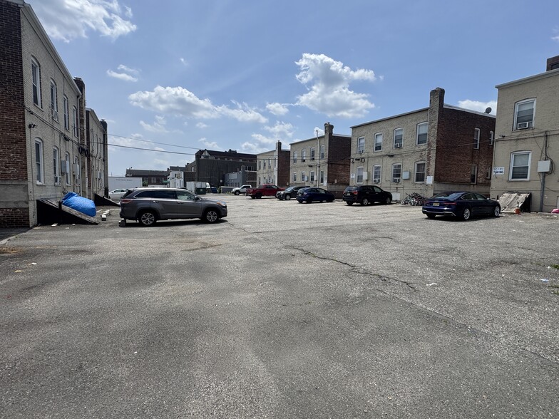 408-417 River St, Hackensack, NJ for sale - Building Photo - Image 3 of 7