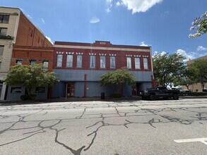 112 N Travis St, Sherman, TX for lease Interior Photo- Image 1 of 48