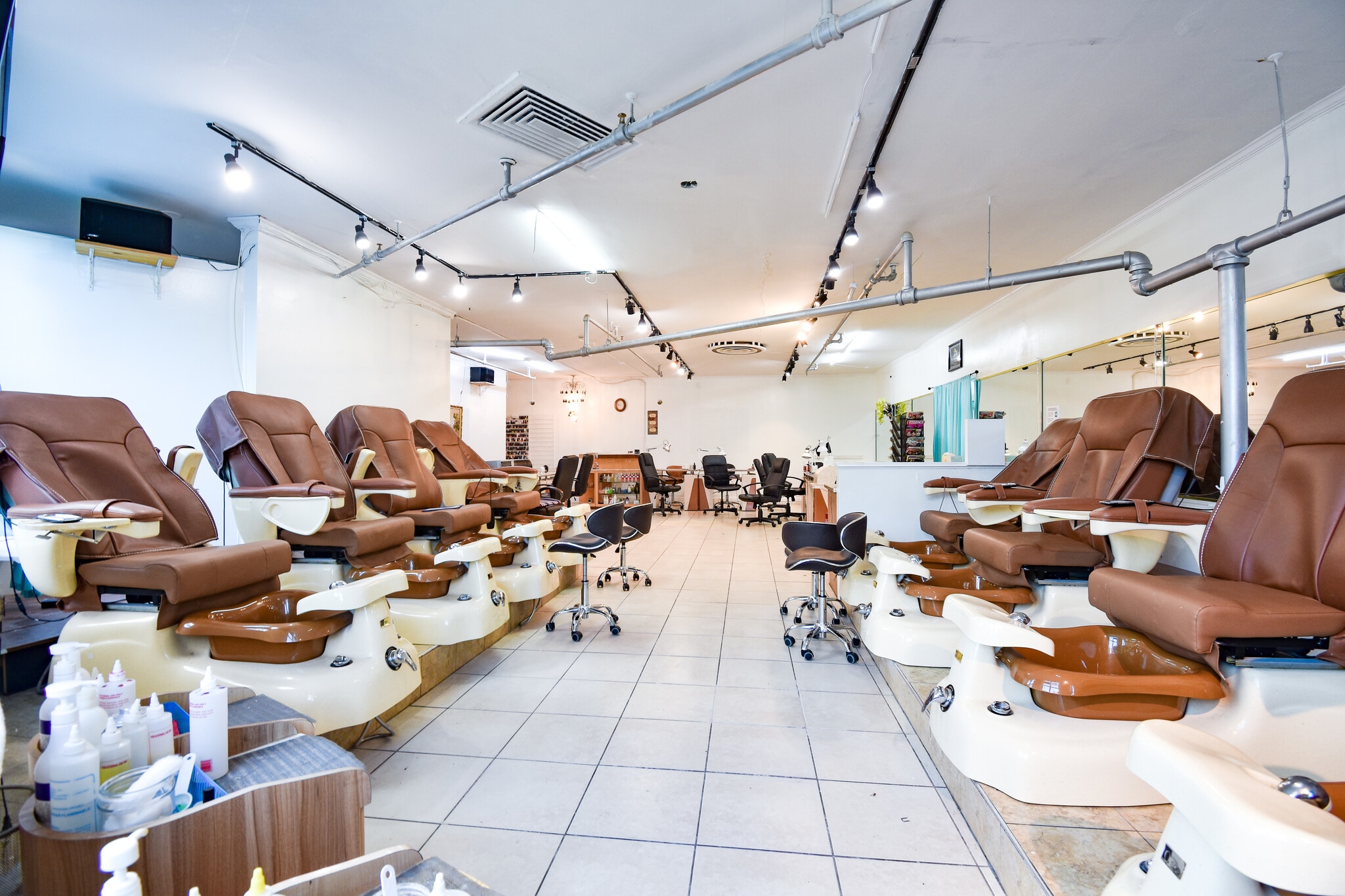 2744 Ordway St NW, Washington, DC for lease Interior Photo- Image 1 of 10