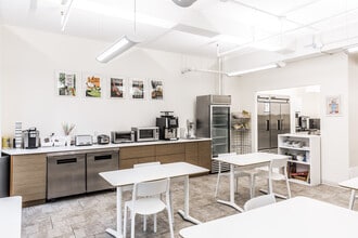 119-121 W 57th St, New York, NY for lease Interior Photo- Image 2 of 11