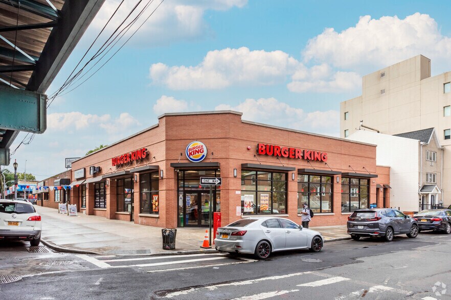 3261-3267 Westchester Ave, Bronx, NY à louer - Photo du bâtiment - Image 2 de 18