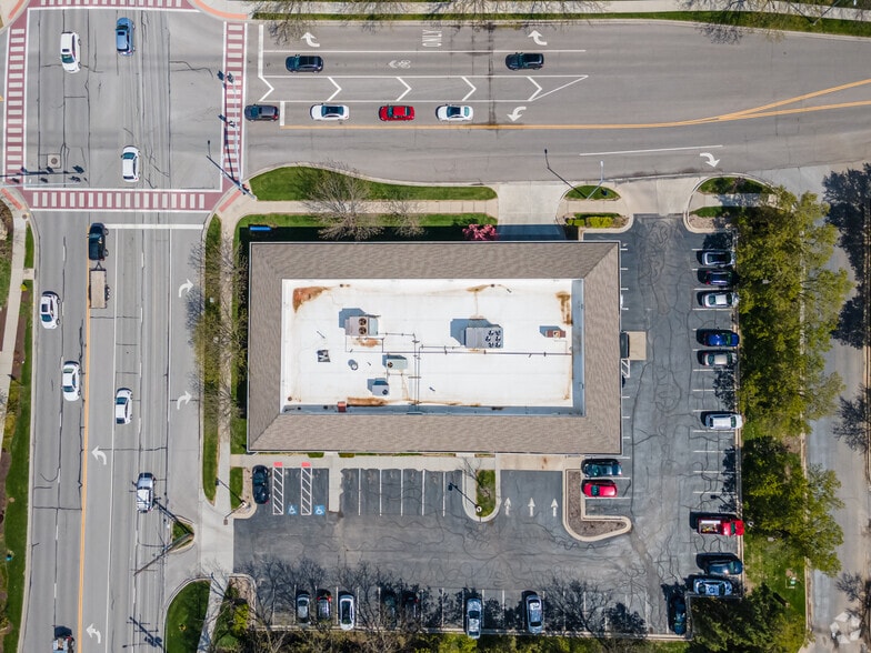 8201 Mission Rd, Prairie Village, KS for lease - Aerial - Image 1 of 5