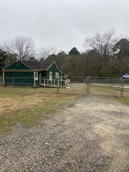 2230 Old Springville Rd, Center Point, AL à louer - Photo du bâtiment - Image 2 de 11