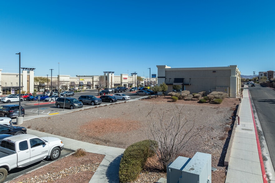 11 S Stephanie St, Henderson, NV for lease - Building Photo - Image 3 of 10