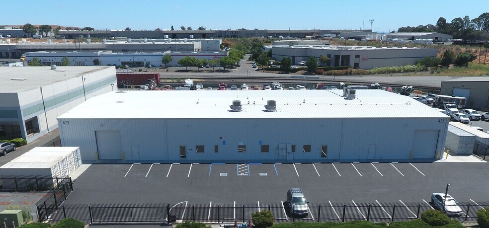 473-477 E Channel Rd, Benicia, CA for lease - Building Photo - Image 2 of 4