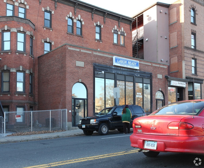 493-497 Meadow St, Waterbury, CT à vendre - Photo du bâtiment - Image 3 de 4