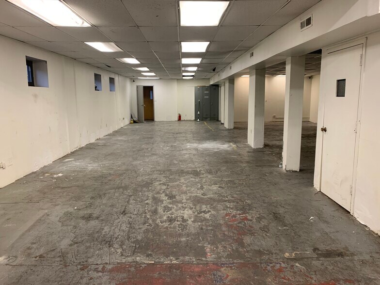 153-04 Rockaway Blvd, Jamaica, NY à louer - Photo intérieure - Image 2 de 9