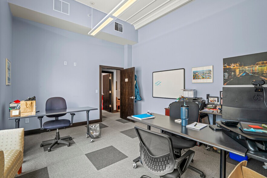 135 W Wells St, Milwaukee, WI à louer - Photo du bâtiment - Image 3 de 23