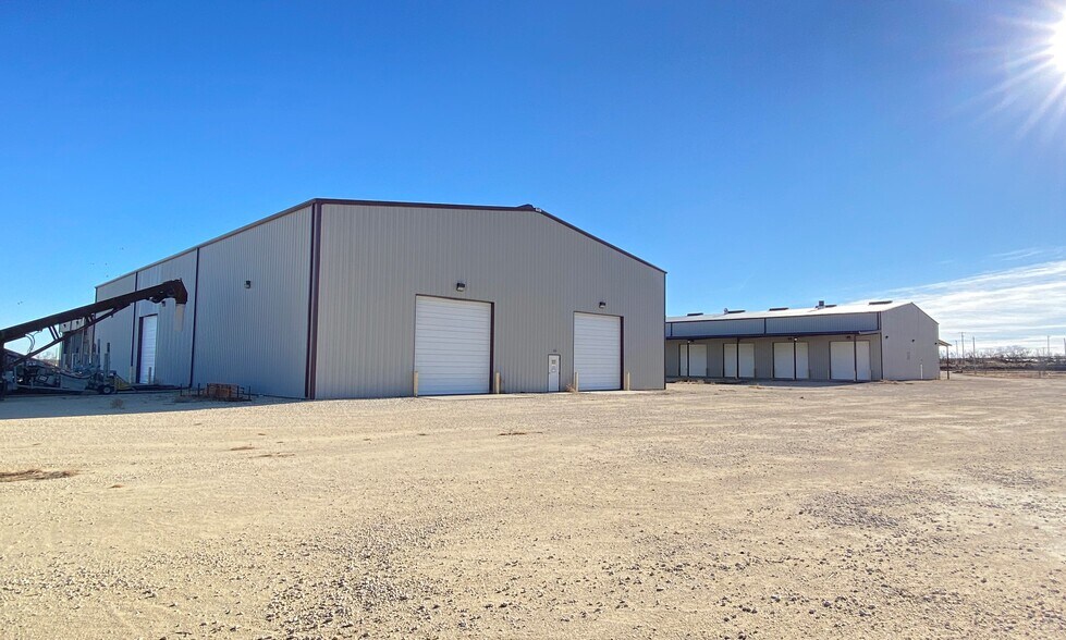 300 County Road 302, Barnhart, TX à louer - Photo du bâtiment - Image 2 de 13