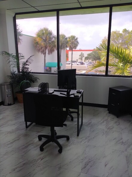 750 E Sample Rd, Pompano Beach, FL for lease - Interior Photo - Image 3 of 8