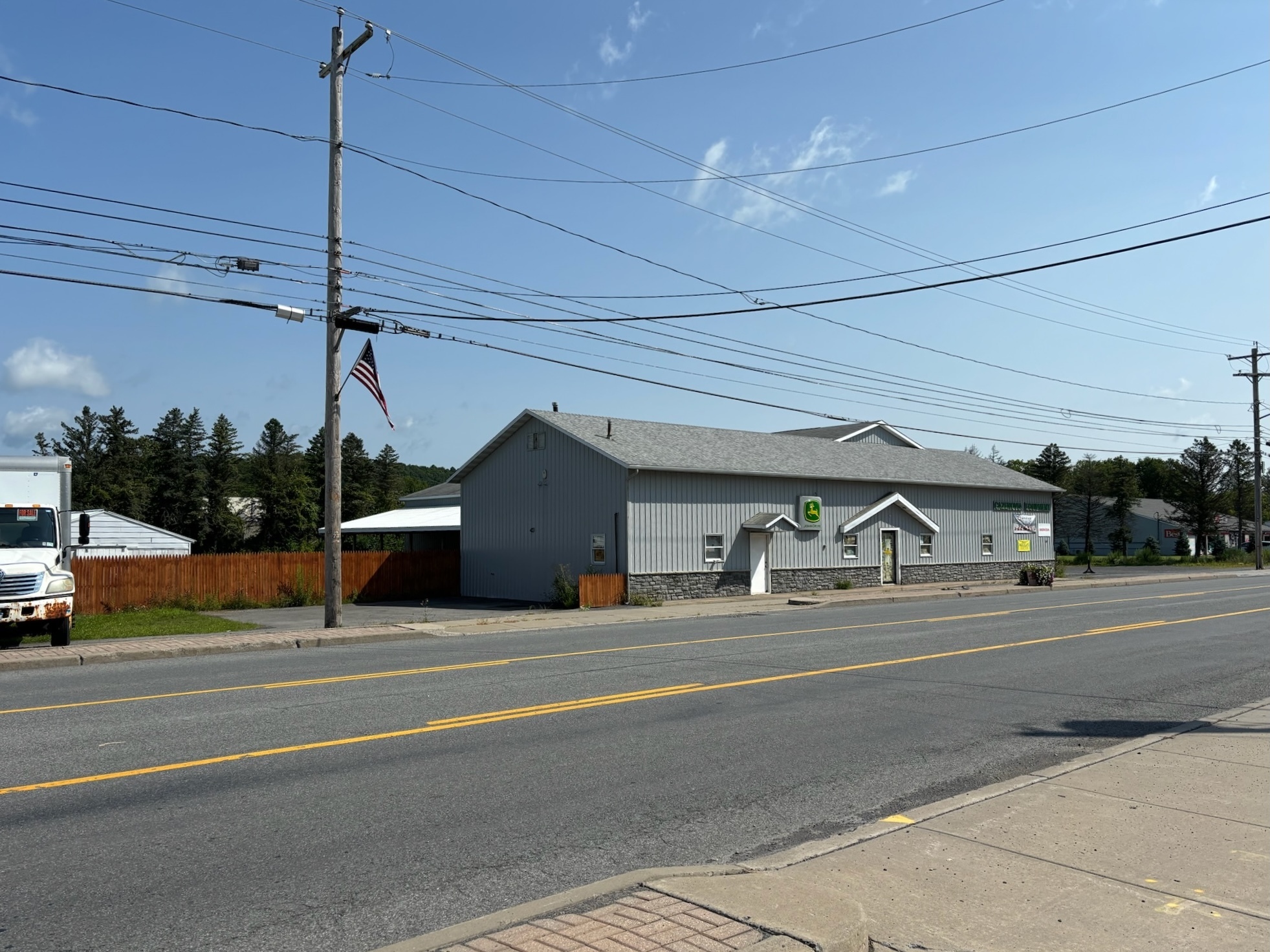 809 E Genesee St, Chittenango, NY à louer Photo du b timent- Image 1 de 2