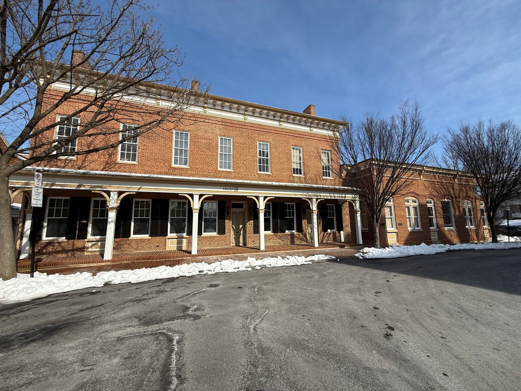 38 Rouss Ave, Winchester, VA à louer Photo principale- Image 1 de 17