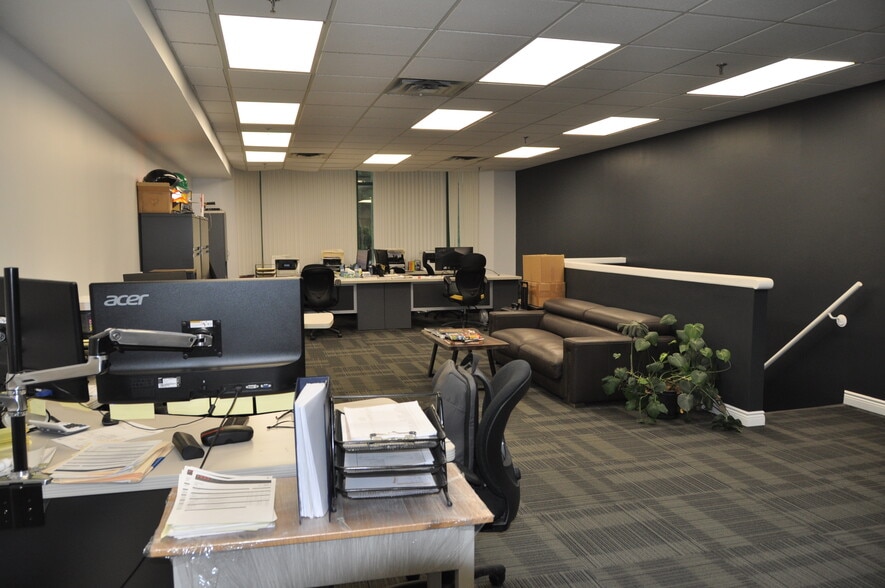 2800 John St, Markham, ON for sale - Interior Photo - Image 3 of 7
