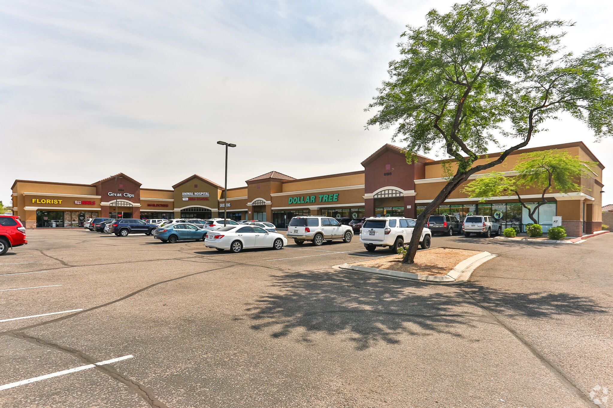 8190-8194 W Deer Valley Rd, Peoria, AZ for lease Primary Photo- Image 1 of 11