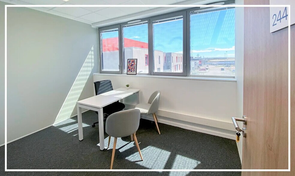 20 Rue Henry De Monfreid, Brest for lease - Building Photo - Image 3 of 27