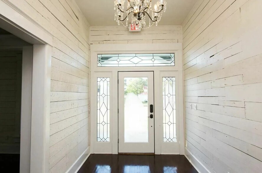 500 William Joel, Bryan, TX for lease - Interior Photo - Image 3 of 9