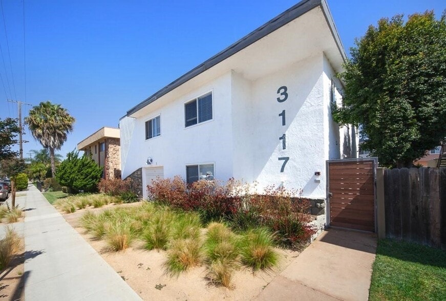 3117 E 6th St, Long Beach, CA for sale - Building Photo - Image 1 of 27