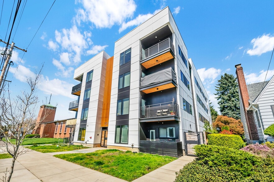 2171 N Rosa Parks Way, Portland, OR à vendre - Photo du bâtiment - Image 2 de 43