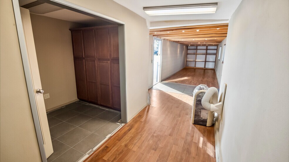 3691-3699 Katella Ave, Los Alamitos, CA à louer - Photo intérieure - Image 2 de 83