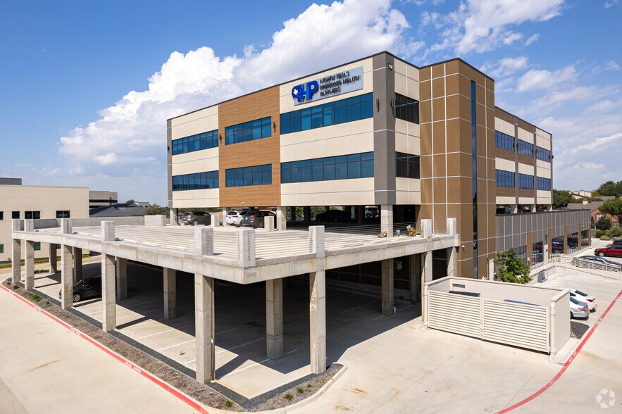 4708 Dexter Dr, Plano, TX à louer - Photo du bâtiment - Image 3 de 7