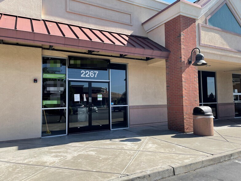 2201-2299 Las Positas Rd, Livermore, CA à louer - Photo du bâtiment - Image 3 de 5