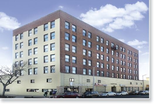 250 Fulton Ave, Hempstead, NY à louer Photo principale- Image 1 de 5