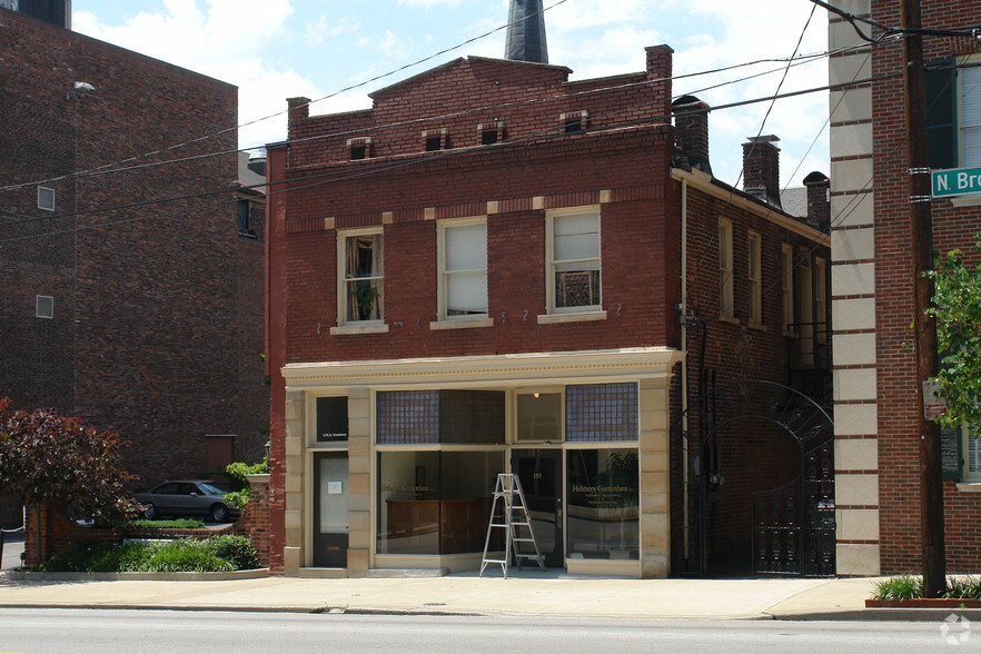 157 N Broadway, Lexington, KY for sale - Primary Photo - Image 1 of 1