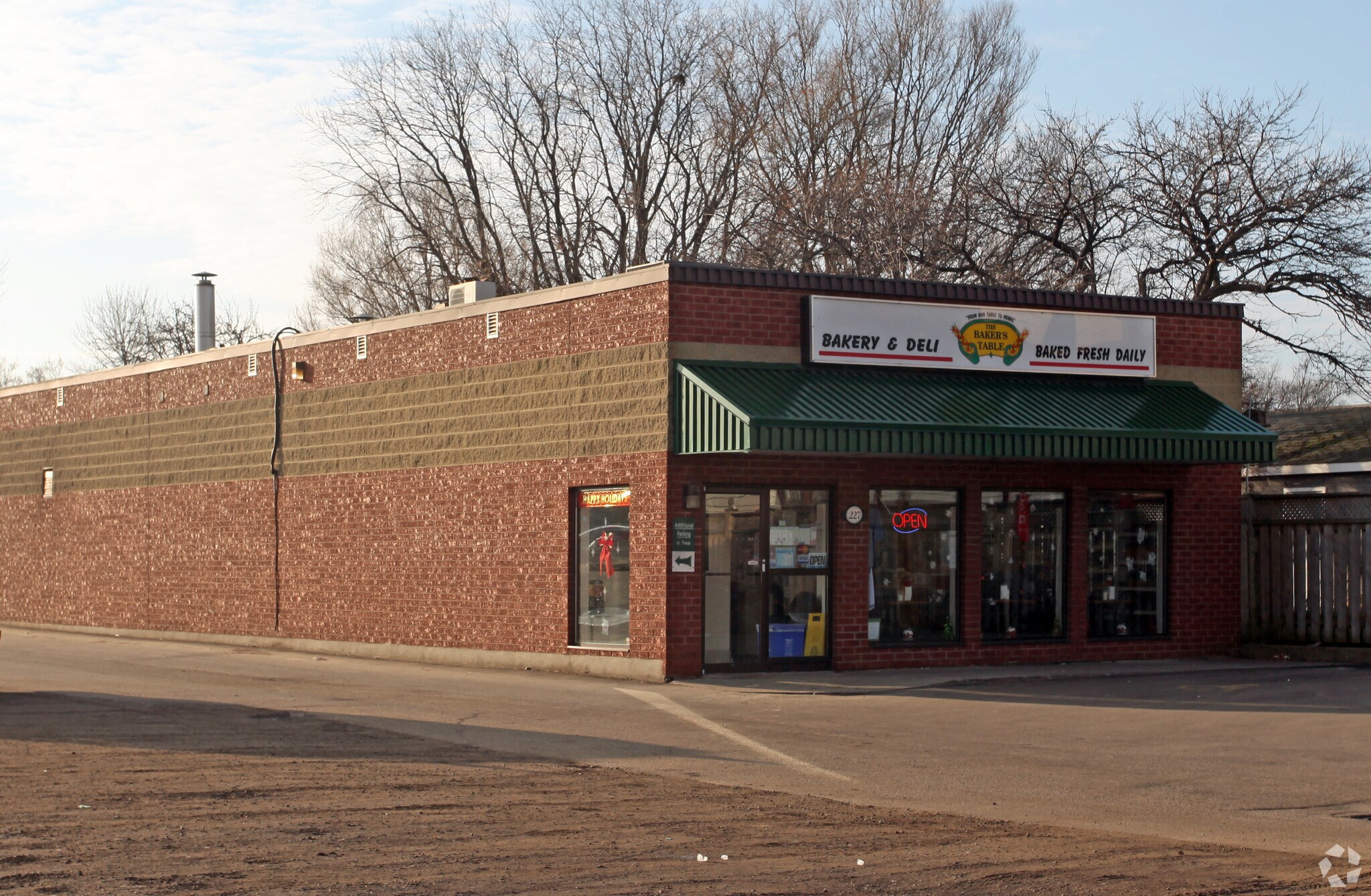 227 Bloor St E, Oshawa, ON for sale Primary Photo- Image 1 of 1