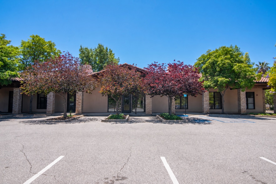 1233 Brookside Ave, Redlands, CA for sale - Building Photo - Image 2 of 17