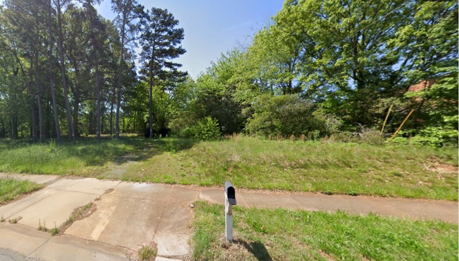 5115 Freedom Dr, Charlotte, NC for sale Primary Photo- Image 1 of 2