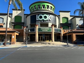 1201 University Ave, Riverside, CA à louer Photo intérieure- Image 2 de 2