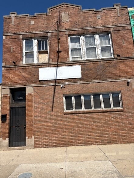 2852 W 63rd St, Chicago, IL for sale - Building Photo - Image 2 of 9