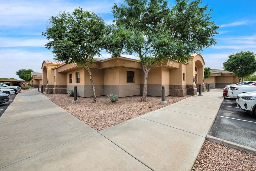 8404 E Shea Blvd, Scottsdale, AZ for lease - Building Photo - Image 2 of 25