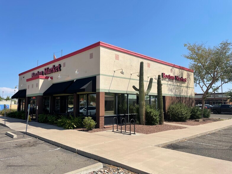 6665 W Bell Rd, Glendale, AZ à louer - Photo du bâtiment - Image 3 de 4