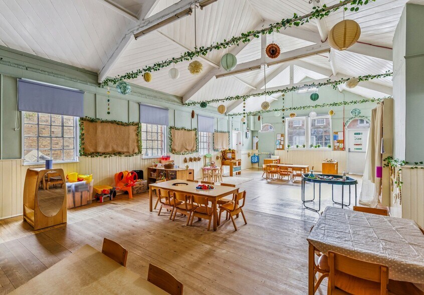 Somerset Road, Redhill à vendre - Photo du bâtiment - Image 2 de 6