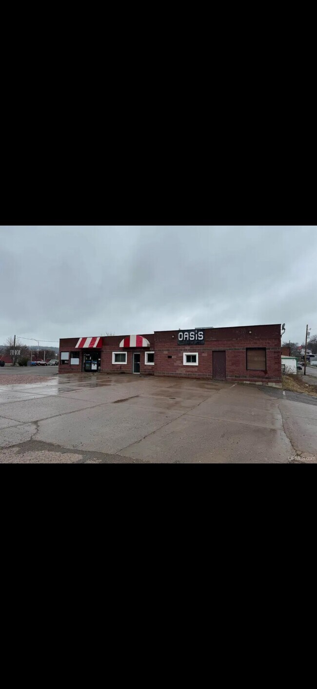 More details for 403 N Third St, Ishpeming, MI - Retail for Sale