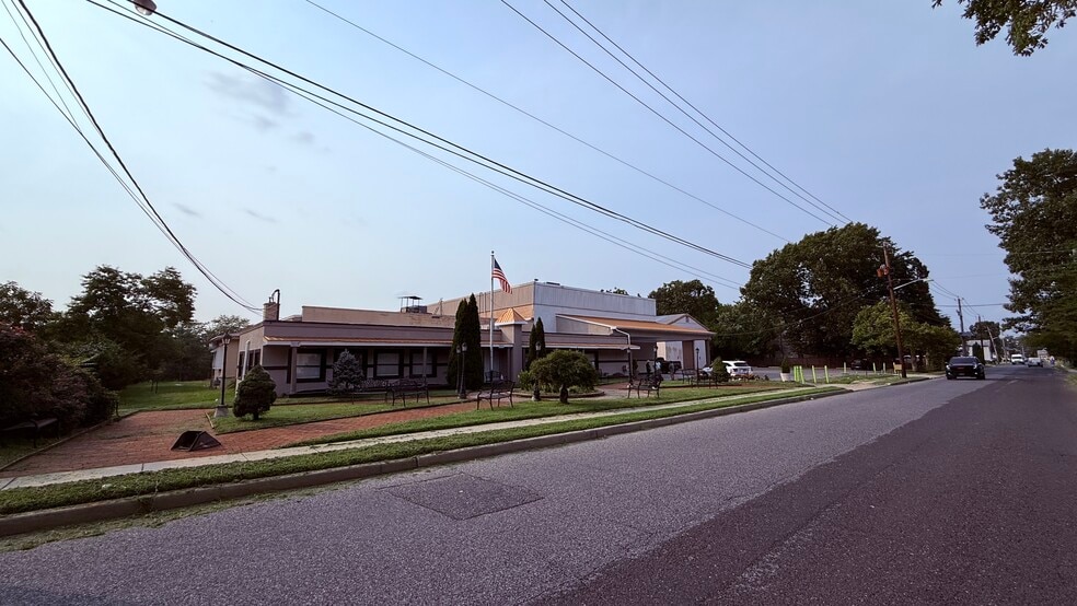 61 Whittaker St, Riverside, NJ for sale - Building Photo - Image 1 of 9