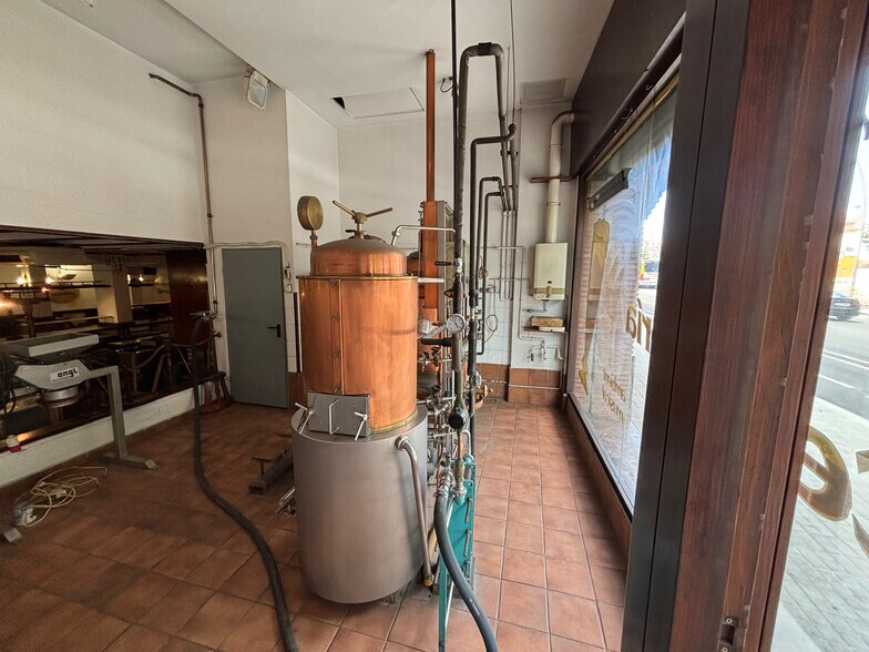 Multifamily in Badalona, Barcelona for sale - Building Photo - Image 3 of 5