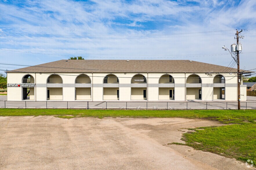 5424 Hwy 290 W, Austin, TX à louer - Photo du bâtiment - Image 3 de 4