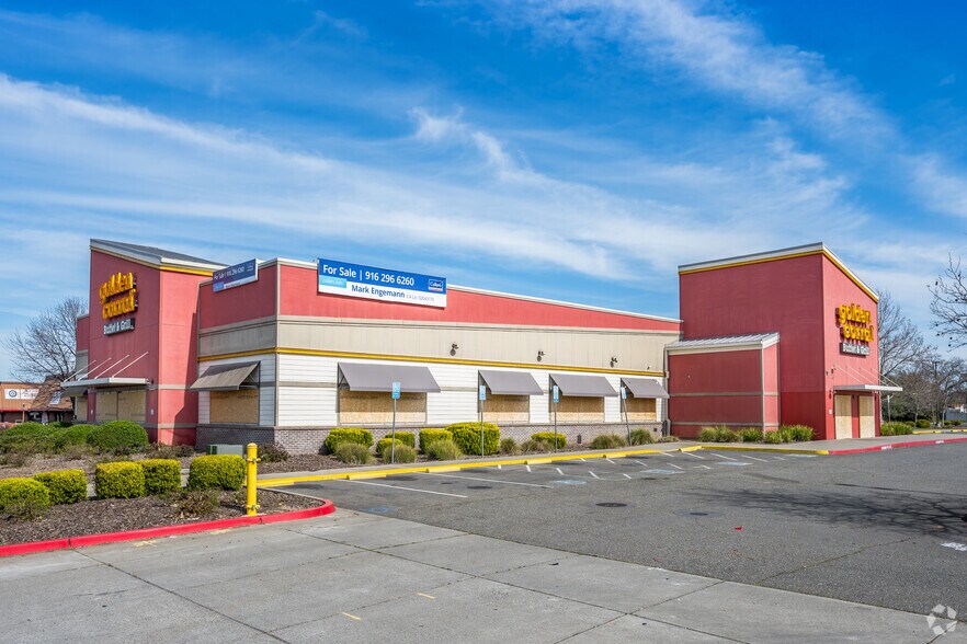 4940 Watt Ave, North Highlands, CA à vendre - Photo principale - Image 3 de 26