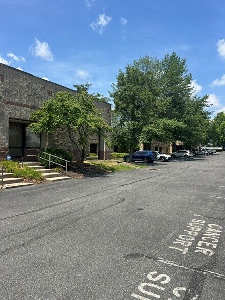 944 Marcon Blvd, Allentown, PA for lease - Building Photo - Image 2 of 3