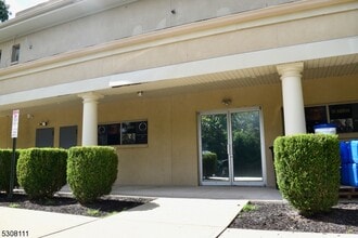 389 Dover Chester Rd, Randolph, NJ for lease Building Photo- Image 1 of 8