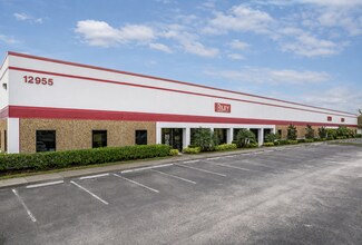 Plus de détails pour 12955 Starkey Rd, Largo, FL - Local d'activités à louer