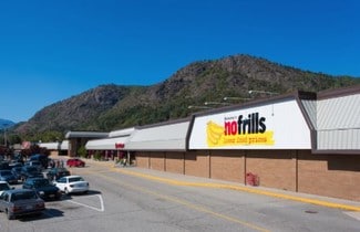 Plus de détails pour 8100 Rock Island Hwy, Trail, BC - Bureau, Commerce de détail à louer