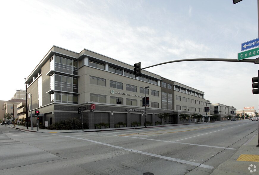 625 S Fair Oaks Ave, Pasadena, CA à louer - Photo du bâtiment - Image 2 de 8