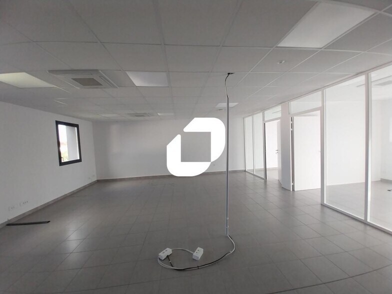 Rue Lavoisier, Treillières for lease - Interior Photo - Image 2 of 6
