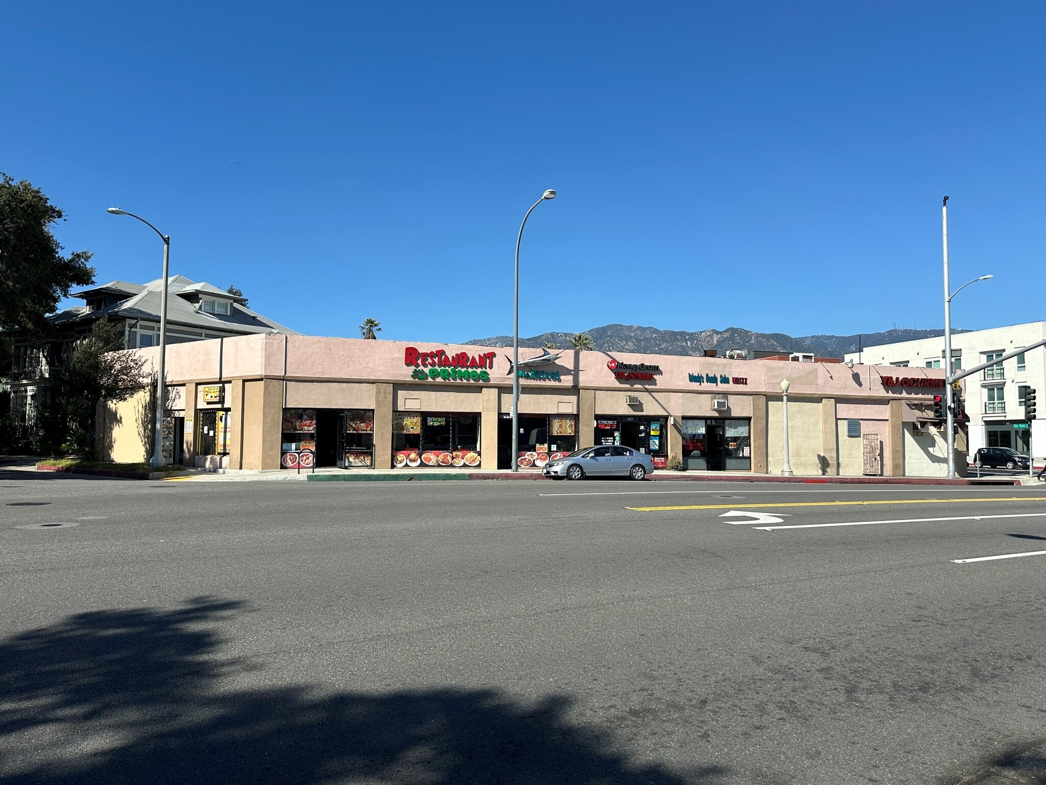 701-727 Fair Oaks Ave, Pasadena, CA for lease Building Photo- Image 1 of 4