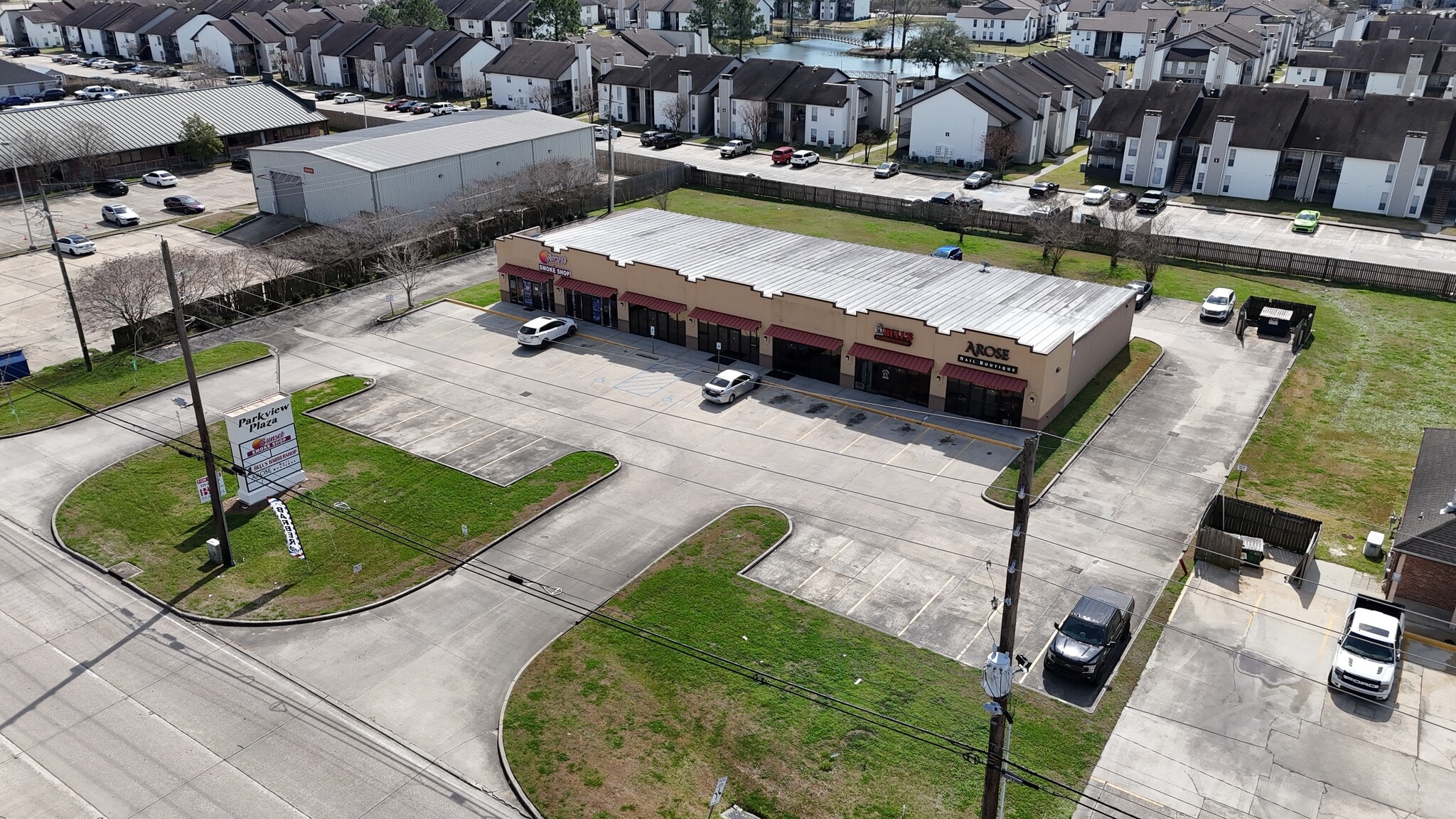 12524 Jefferson Hwy, Baton Rouge, LA à louer Photo du bâtiment- Image 1 de 4