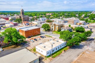 Plus de détails pour 214 N Caddo St, Cleburne, TX - Soins de santé à vendre