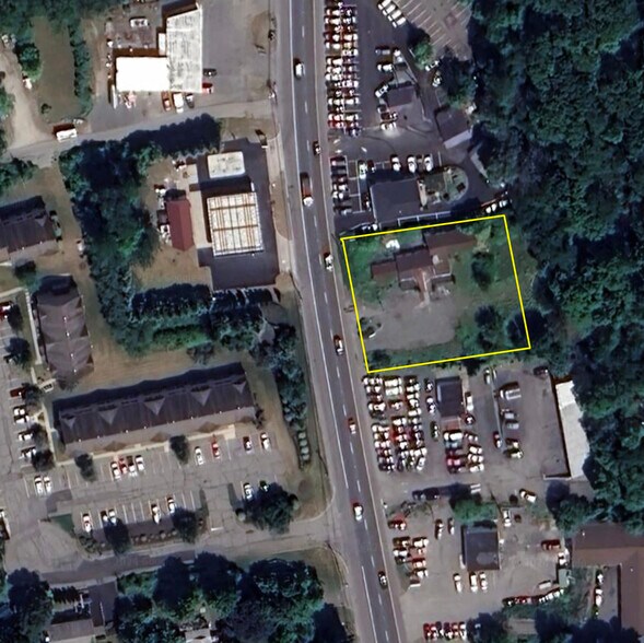 647 State Route 15 N, Lake Hopatcong, NJ à louer - Photo du bâtiment - Image 1 de 12